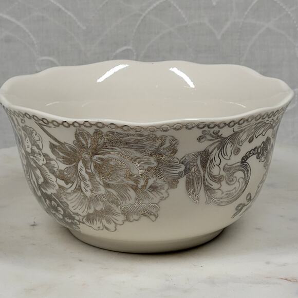 222 Fifth Adelaide Bowl 5.5" Silver Floral Bird White Porcelain Round Scalloped - Picture 1 of 14